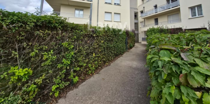 Image 12 sur 12 - Appartement  ·  Location · St Georges Sur Baulche (89000) · 2 pièces · 49m²