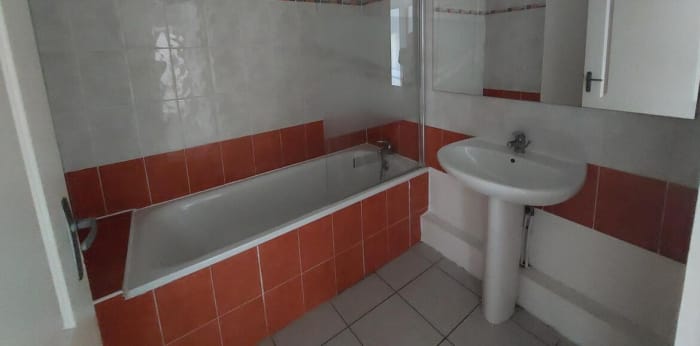 Image 15 sur 19 - Appartement  ·  Location · Nimes (30900) · 3 pièces · 59m²