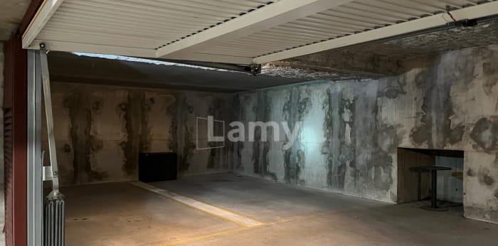 Image 1 sur 5 - Parking/box  ·  Location · Reims (51100) · 1m²