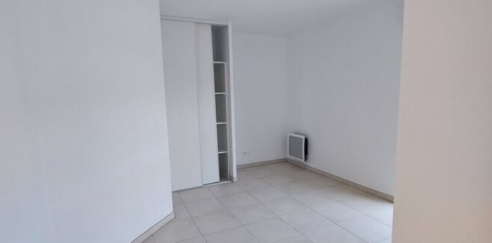 Image 6 sur 8 - Appartement  ·  Location · Le Luc (83340) · 3 pièces · 59m²