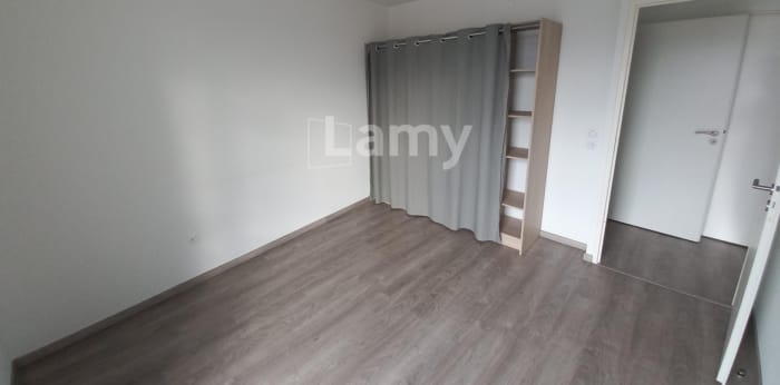 Image 7 sur 9 - Appartement  ·  Location · Clermont Ferrand (63000) · 3 pièces · 63m²