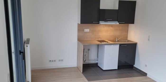 Image 2 sur 7 - Appartement  ·  Location · Rueil Malmaison (92500) · 1 pièce · 28m²