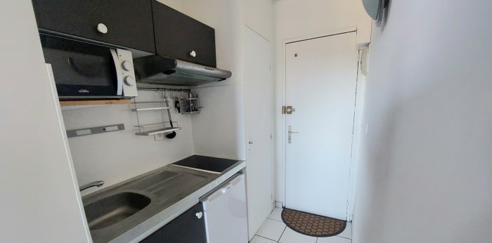 Image 2 sur 9 - Appartement  ·  Location · Aix En Provence (13090) · 1 pièce · 17m²