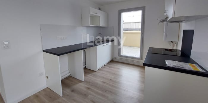 Image 2 sur 10 - Appartement  ·  Location · Tourcoing (59200) · 5 pièces · 91m²