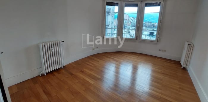 Image 4 sur 10 - Appartement  ·  Location · Grenoble (38000) · 2 pièces · 55m²