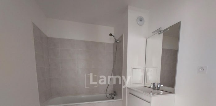Image 5 sur 10 - Appartement  ·  Location · Reims (51100) · 3 pièces · 67m²