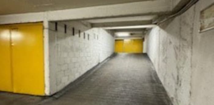 Image 4 sur 5 - Parking/box  ·  Location · Paris (75012) · 13m²