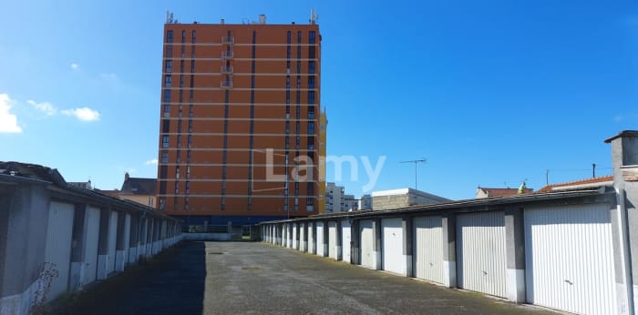 Image 3 sur 3 - Parking/box  ·  Location · Reims (51100) · 10m²