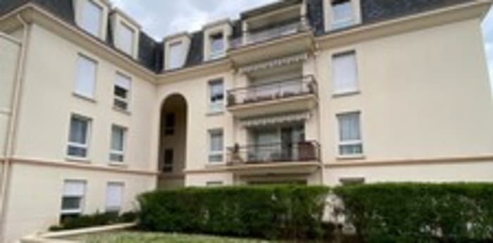 Image 1 sur 6 - Appartement  ·  Location · St Maur Des Fosses (94100) · 2 pièces · 46m²