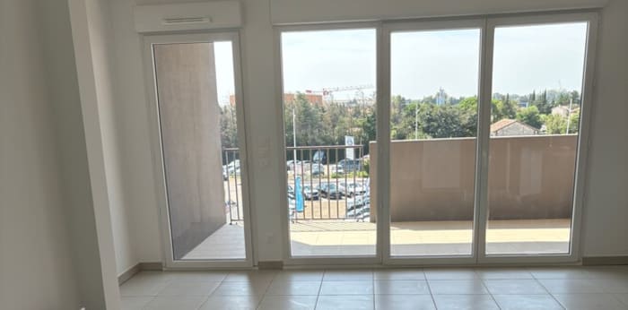 Image 6 sur 10 - Appartement  ·  Location · Arles (13200) · 4 pièces · 74m²