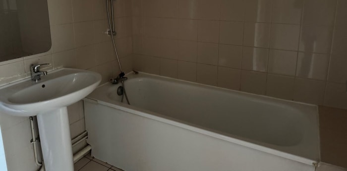 Image 4 sur 5 - Appartement  ·  Location · Livry Gargan (93190) · 1 pièce · 36m²