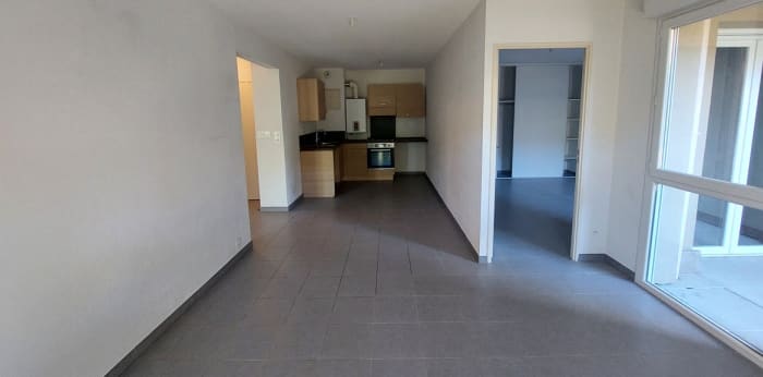 Image 4 sur 17 - Appartement  ·  Location · Nimes (30900) · 3 pièces · 59m²