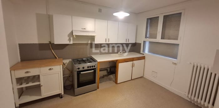 Image 2 sur 7 - Appartement  ·  Location · Courbevoie (92400) · 4 pièces · 70m²