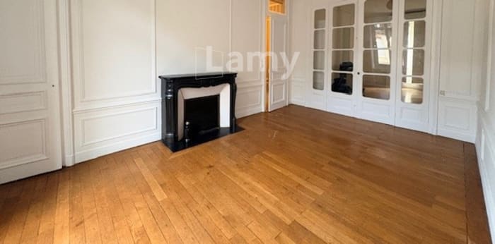 Image 2 sur 10 - Appartement  ·  Location · Besancon (25000) · 5 pièces · 110m²