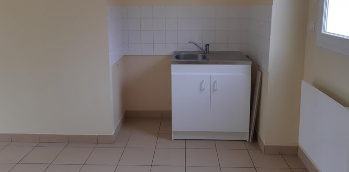 Image 5 sur 8 - Maison/villa  ·  Location · Bellevigny (85170) · 2 pièces · 34m²