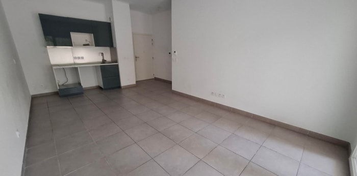 Image 2 sur 15 - Appartement  ·  Location · Marseille (13012) · 3 pièces · 55m²