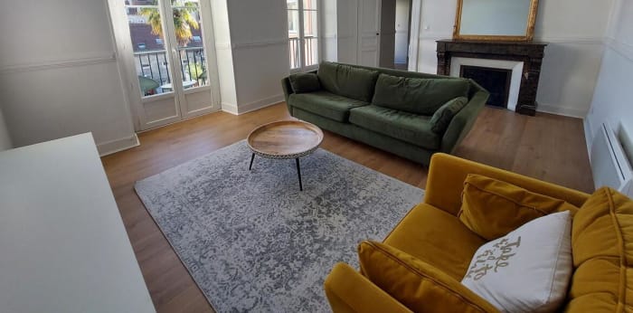 Image 1 sur 7 - Appartement  ·  Location · Pau (64000) · 3 pièces · 81m²