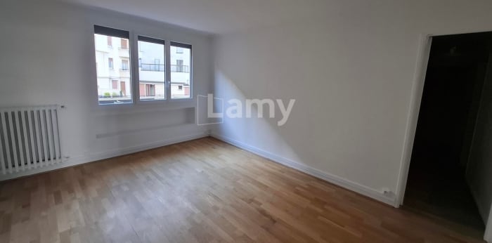 Image 1 sur 7 - Appartement  ·  Location · Courbevoie (92400) · 4 pièces · 70m²