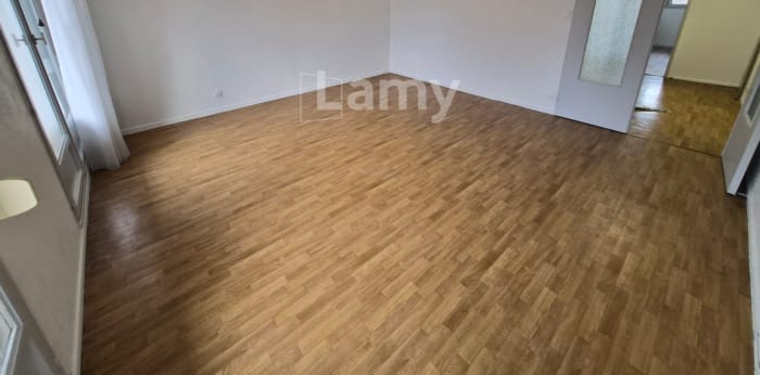 Image 2 sur 13 - Appartement  ·  Location · Sens (89100) · 2 pièces · 56m²