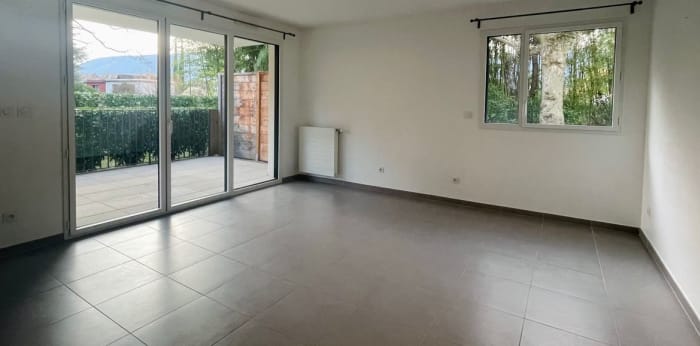 Image 1 sur 12 - Appartement  ·  Location · Aix Les Bains (73100) · 5 pièces · 111m²