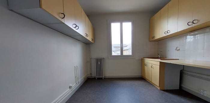 Image 9 sur 17 - Appartement  ·  Location · Limoges (87000) · 4 pièces · 107m²