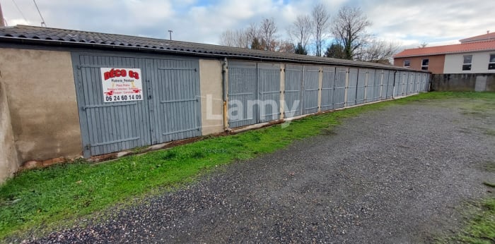 Image 3 sur 4 - Parking/box  ·  Location · Issoire (63500)