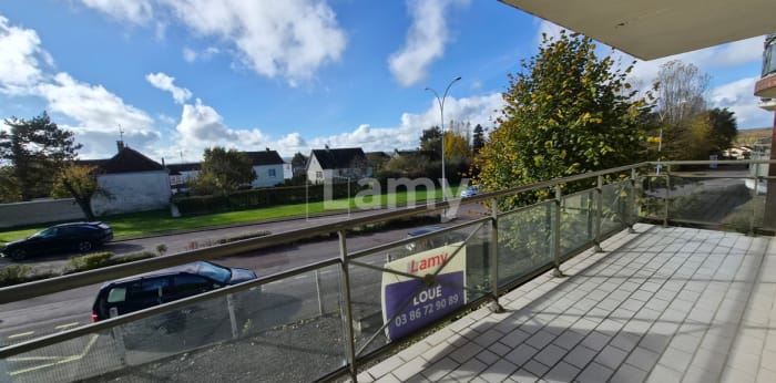Image 12 sur 15 - Appartement  ·  Location · St Georges Sur Baulche (89000) · 3 pièces · 81m²
