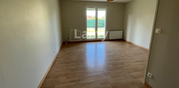 Image 2 sur 7 - Appartement  ·  Location · Lamorlaye (60260) · 1 pièce · 25m²