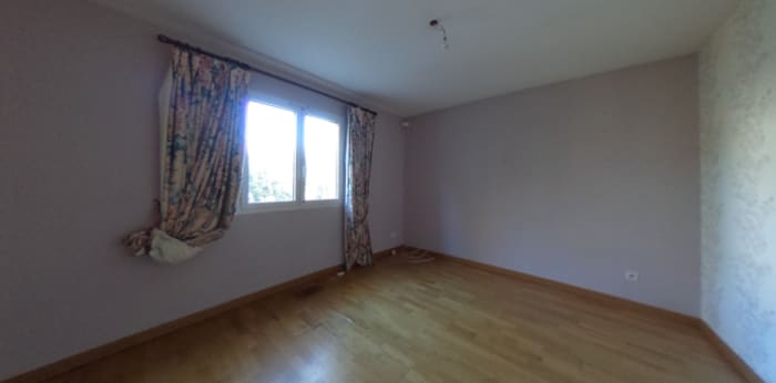 Image 6 sur 10 - Maison/villa  ·  Location · Voiron (38500) · 6 pièces · 177m²