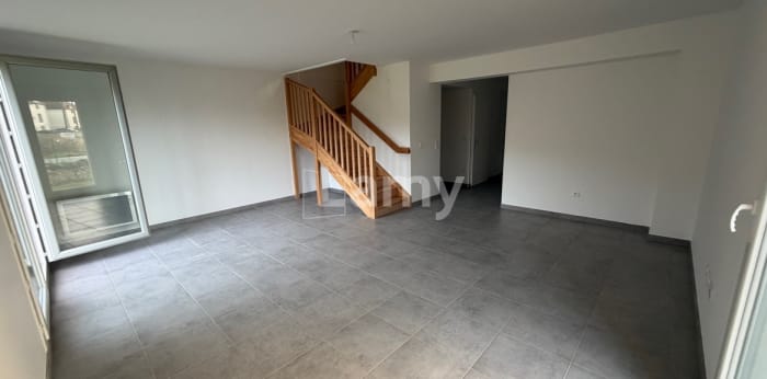 Image 3 sur 27 - Maison/villa  ·  Location · La Chapelle En Serval (60520) · 5 pièces · 96m²