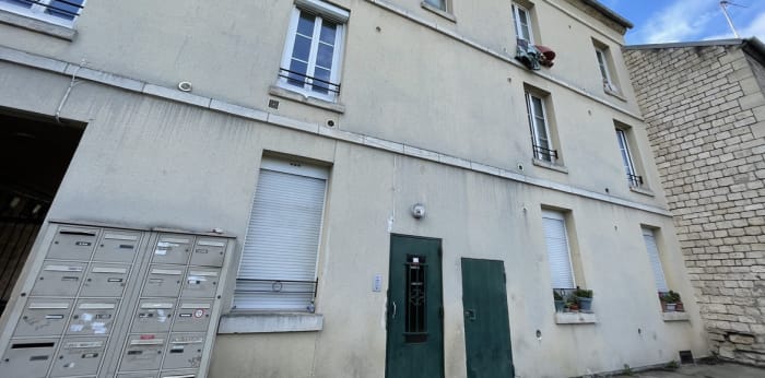 Image 1 sur 6 - Appartement  ·  Location · Creil (60100) · 1 pièce · 30m²