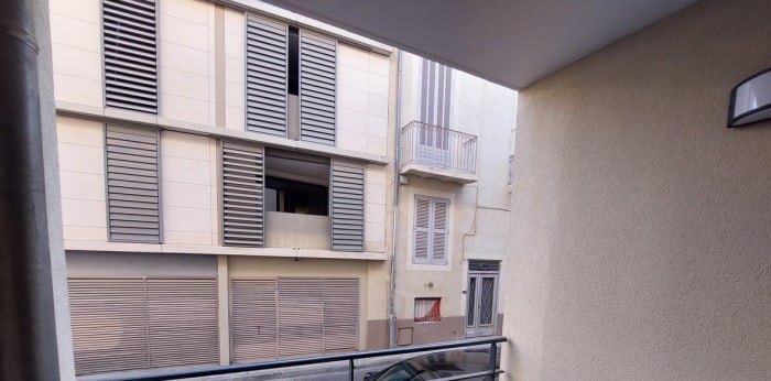 Image 14 sur 21 - Appartement  ·  Location · Nimes (30900) · 1 pièce · 27m²