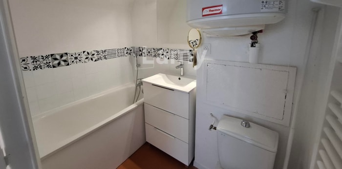 Image 3 sur 9 - Appartement  ·  Location · Villers Sur Mer (14640) · 2 pièces · 18m²