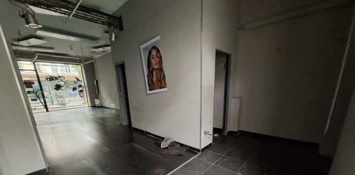 Image 4 sur 10 - Boutique  ·  Location · Marseille (13005) · 1 pièce · 80m²