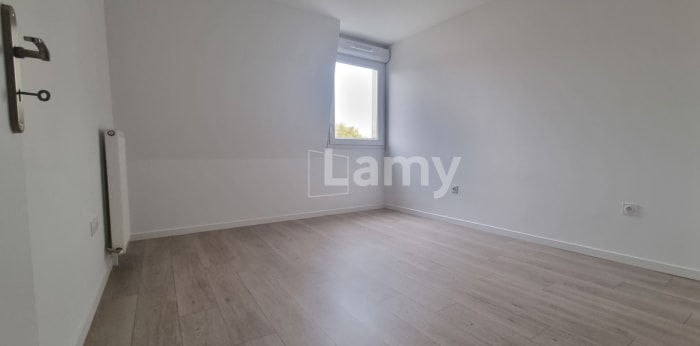 Image 3 sur 9 - Appartement  ·  Location · Gretz Armainvilliers (77220) · 3 pièces · 55m²