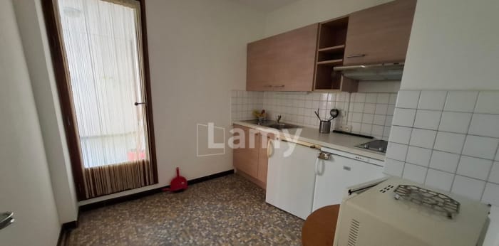 Image 4 sur 12 - Appartement  ·  Location · Marseille (13005) · 2 pièces · 48m²