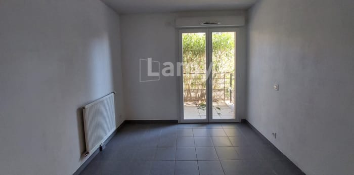 Image 11 sur 17 - Appartement  ·  Location · Nimes (30900) · 3 pièces · 59m²