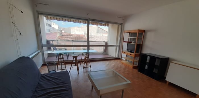 Image 2 sur 11 - Appartement  ·  Location · Marseille (13005) · 1 pièce · 28m²