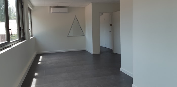 Image 3 sur 7 - Bureaux  ·  Location · Meylan (38240) · 2 pièces · 39m²