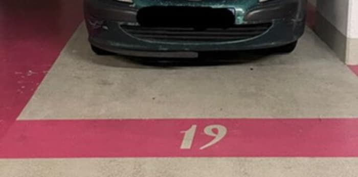 Image 2 sur 5 - Parking/box  ·  Location · Paris (75017) · 1m²