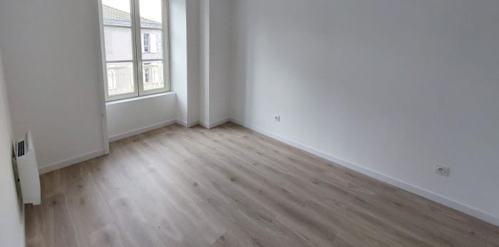 Image 2 sur 7 - Appartement  ·  Location · La Roche Sur Yon (85000) · 2 pièces · 46m²