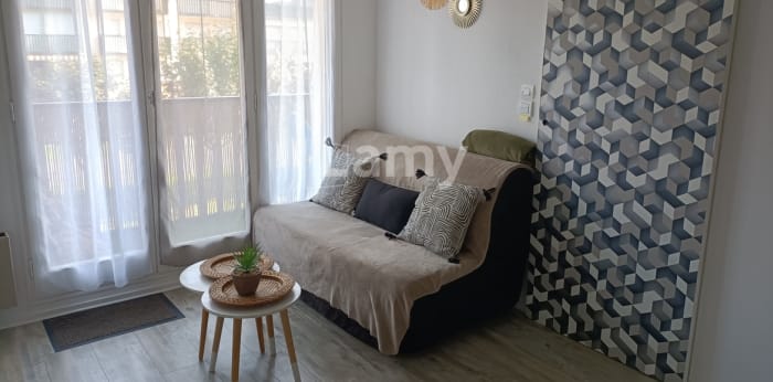 Image 2 sur 8 - Appartement  ·  Location · Villers Sur Mer (14640) · 2 pièces · 24m²