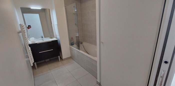 Image 8 sur 13 - Appartement  ·  Location · St Germain En Laye (78100) · 3 pièces · 74m²