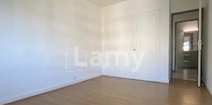 Image 12 sur 15 - Appartement  ·  Location · Pessac (33600) · 4 pièces · 92m²