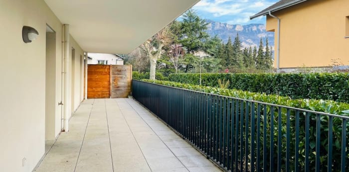 Image 10 sur 12 - Appartement  ·  Location · Aix Les Bains (73100) · 5 pièces · 111m²