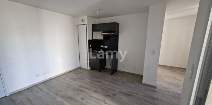 Image 3 sur 7 - Appartement  ·  Location · Clermont Ferrand (63100) · 1 pièce · 31m²
