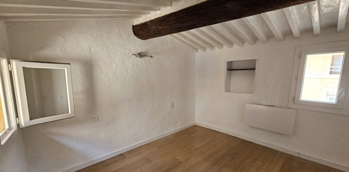 Image 5 sur 7 - Appartement  ·  Location · Aix En Provence (13100) · 1 pièce · 24m²