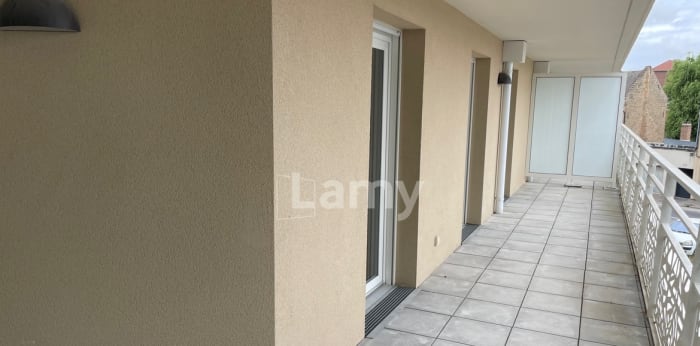 Image 1 sur 5 - Appartement  ·  Location · Amiens (80000) · 4 pièces · 82m²