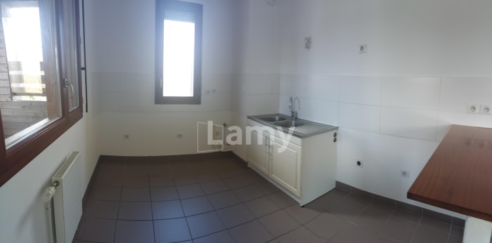 Image 11 sur 12 - Appartement  ·  Location · Nancy (54100) · 3 pièces · 81m²