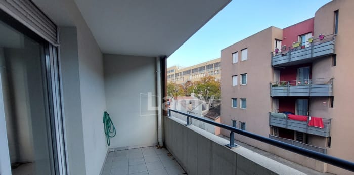 Image 20 sur 21 - Appartement  ·  Location · Nimes (30900) · 3 pièces · 66m²